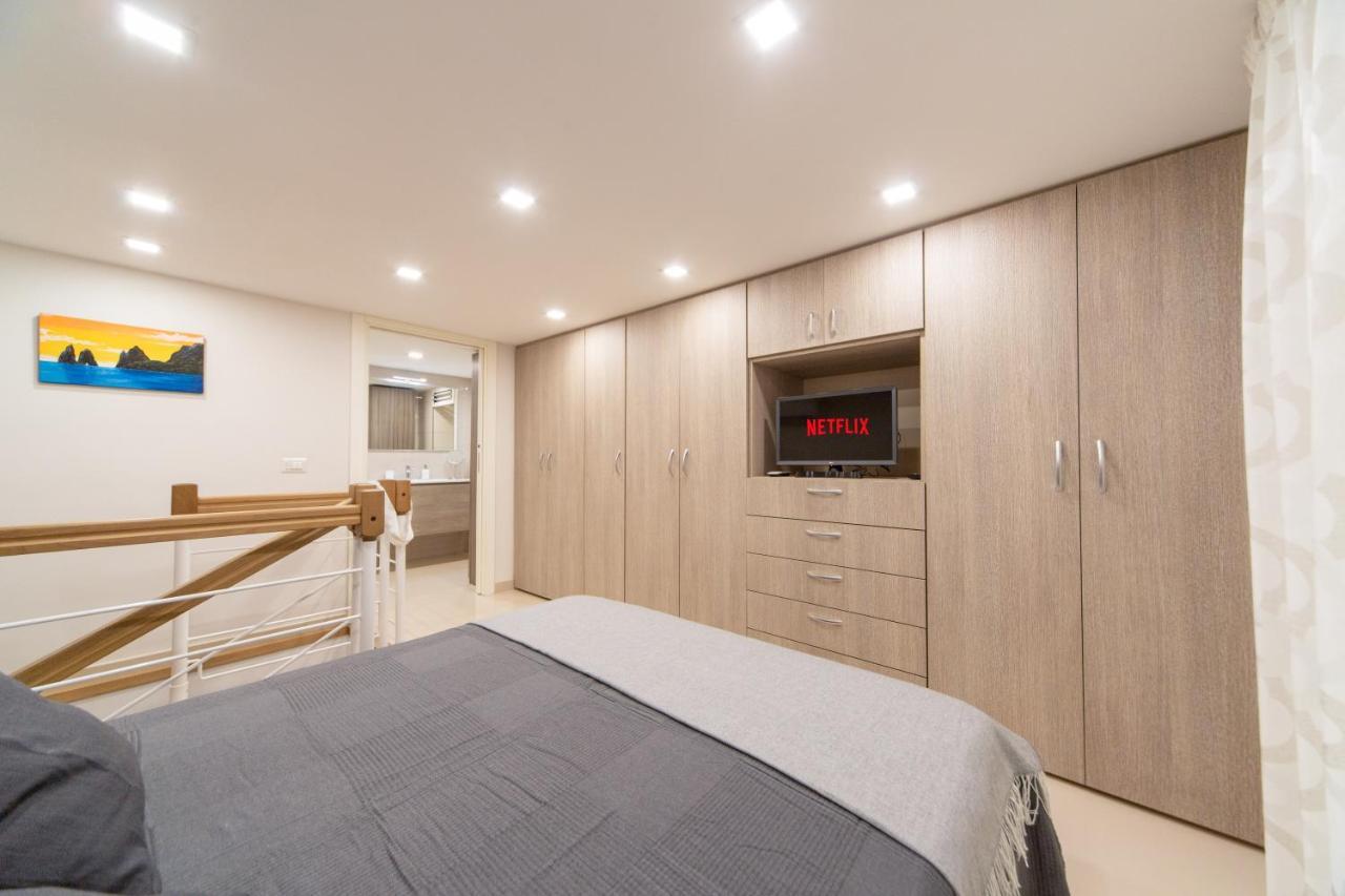 Centro Storico - Casa Con Wi-Fi E 4 Posti Letto In Via Dei Tribunali Apartment Naples Exterior photo