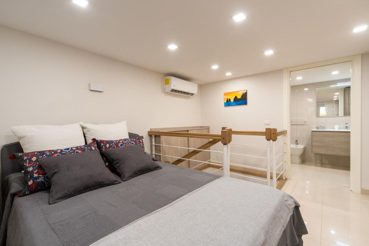 Centro Storico - Casa Con Wi-Fi E 4 Posti Letto In Via Dei Tribunali Apartment Naples Exterior photo
