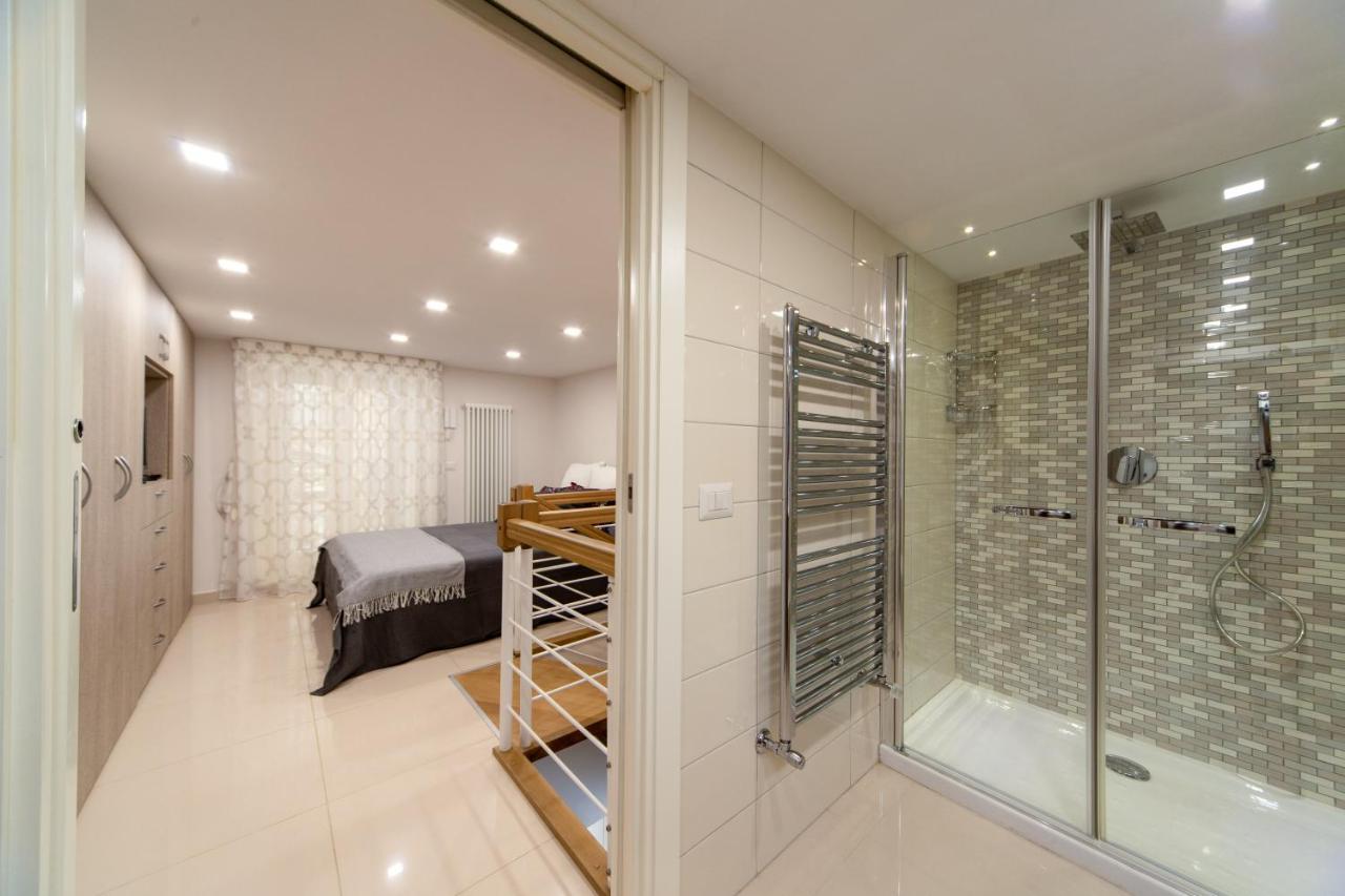 Centro Storico - Casa Con Wi-Fi E 4 Posti Letto In Via Dei Tribunali Apartment Naples Exterior photo