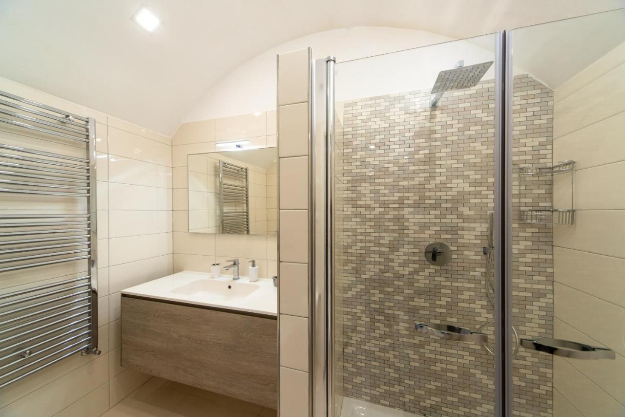 Centro Storico - Casa Con Wi-Fi E 4 Posti Letto In Via Dei Tribunali Apartment Naples Exterior photo