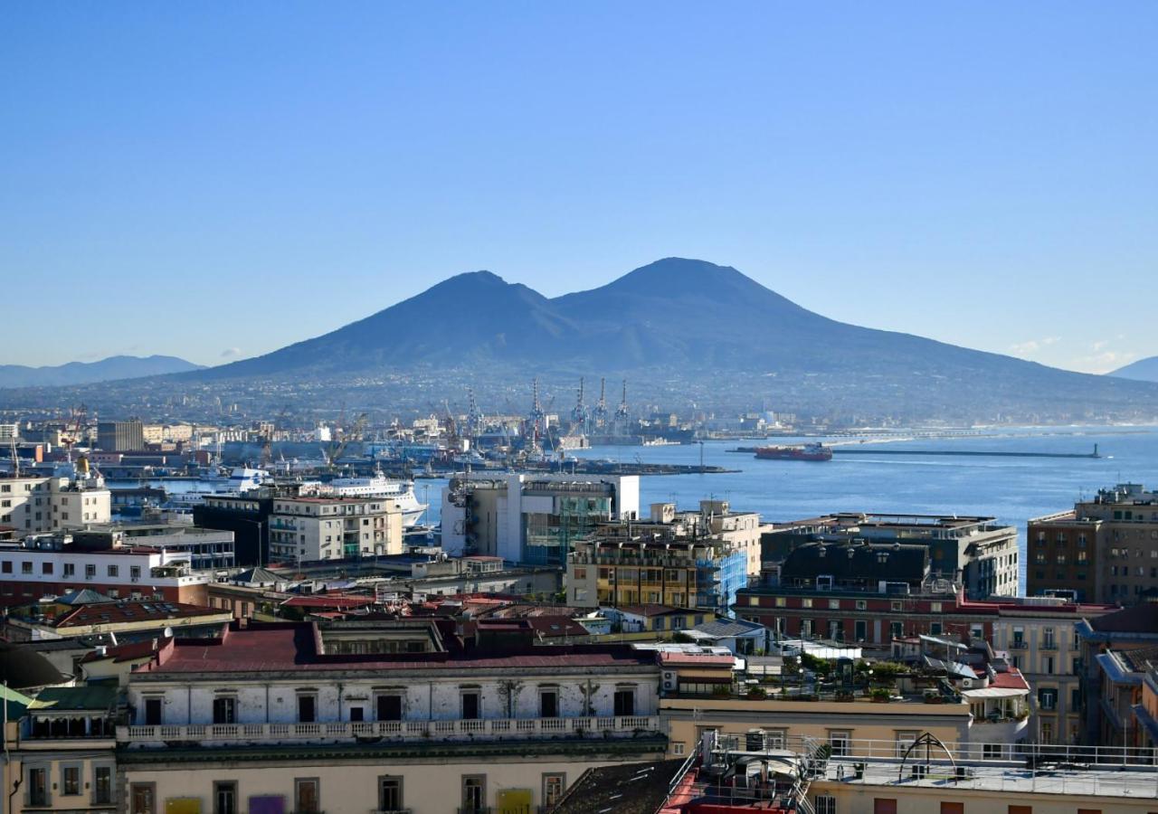 Centro Storico - Casa Con Wi-Fi E 4 Posti Letto In Via Dei Tribunali Apartment Naples Exterior photo